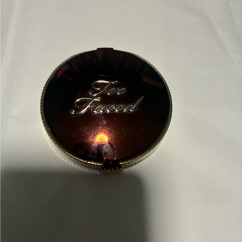 Too Faced bronze Shadow Compact